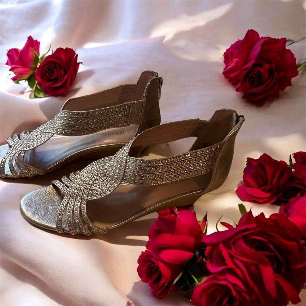 Dream Pairs Silver Strappy Heels - Picture 4 of 14
